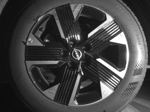 Used 2025 Nissan Kicks SV image 12