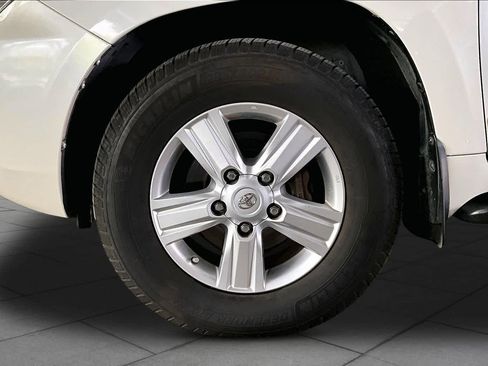 Used 2015 Toyota Land Cruiser AWD/4WD image 10