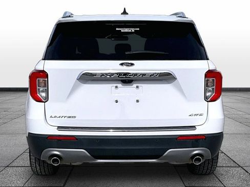 Used 2023 Ford Explorer Limited image 4