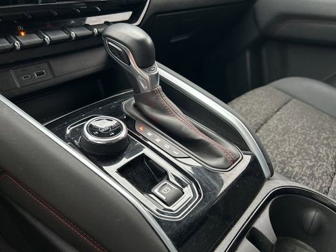 Used 2023 Chevrolet Colorado Z71 w/ Z71 Convenience Package 2 image 35