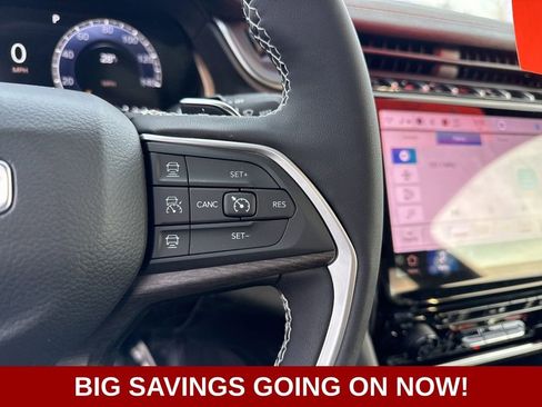 New 2025 Jeep Grand Cherokee Limited w/ Black Appearance Package image 30