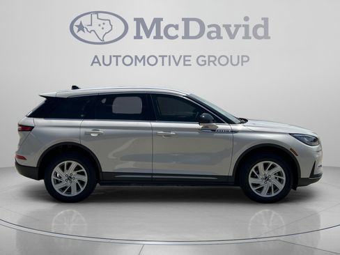 Certified 2023 Lincoln Corsair AWD image 8
