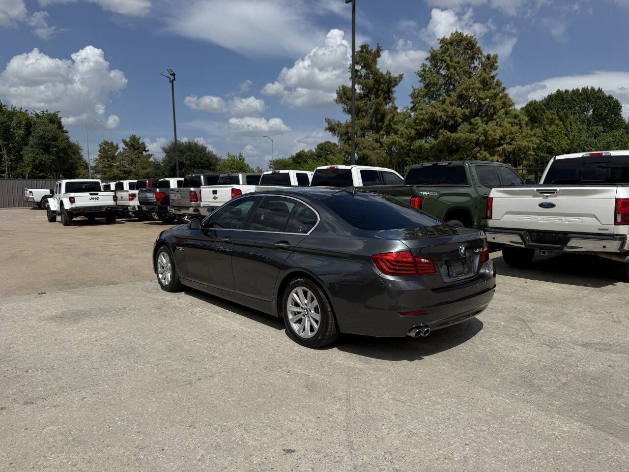 Used 2016 BMW 528i Sedan RWD image 4