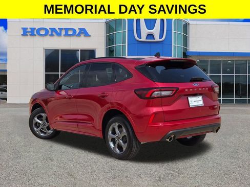 Used 2023 Ford Escape ST-Line w/ Tech Pack #1 AWD/4WD image 5