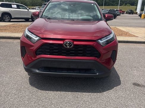 Used 2024 Toyota RAV4 LE AWD/4WD image 2
