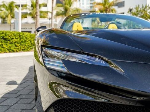 Used 2022 Ferrari SF90 Spider image 41