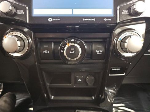 Certified 2024 Toyota 4Runner TRD Off-Road image 25