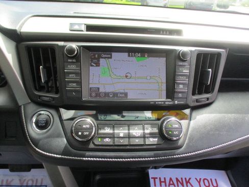 Used 2017 Toyota RAV4 XLE AWD/4WD image 15