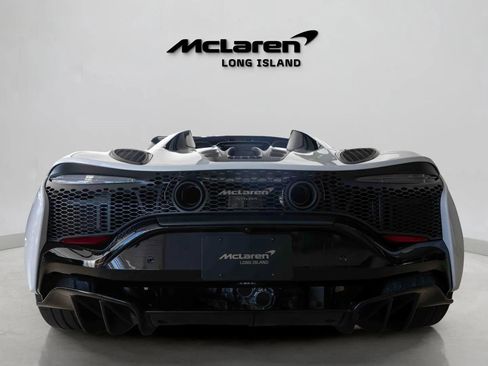 Used 2025 McLaren Artura Spider image 5