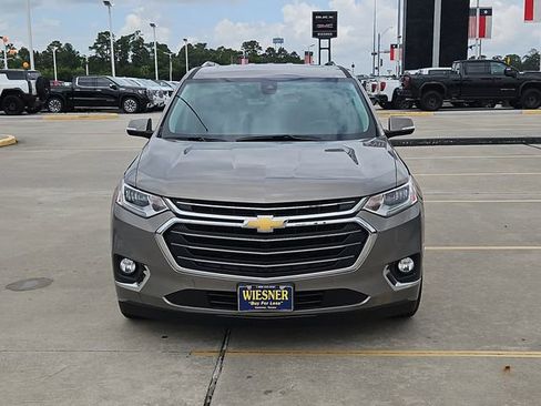 Used 2018 Chevrolet Traverse Premier w/ Driver Confidence II Package FWD image 8