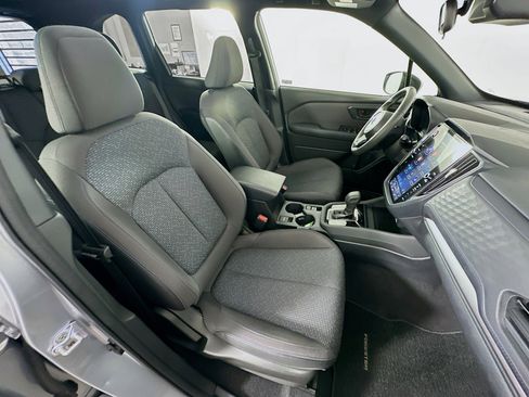 Used 2025 Subaru Forester Premium AWD/4WD image 30
