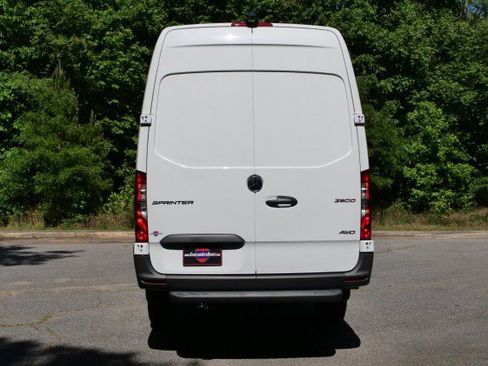 Used 2025 Mercedes-Benz Sprinter 2500 image 20