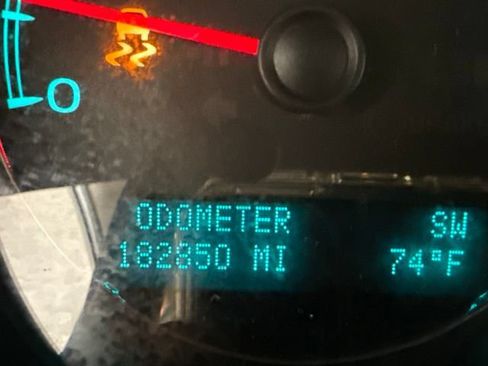 Used 2013 Chevrolet Avalanche LTZ AWD/4WD image 18