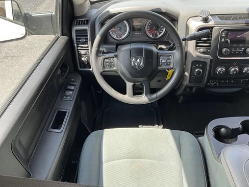 Used 2018 RAM 2500 Tradesman w/ Chrome Appearance Group image 28