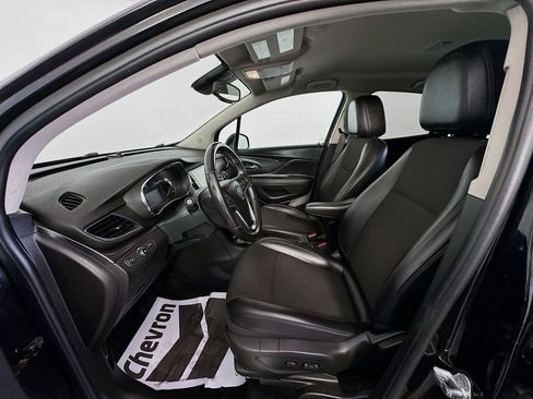 Used 2019 Buick Encore Sport Touring AWD/4WD image 21
