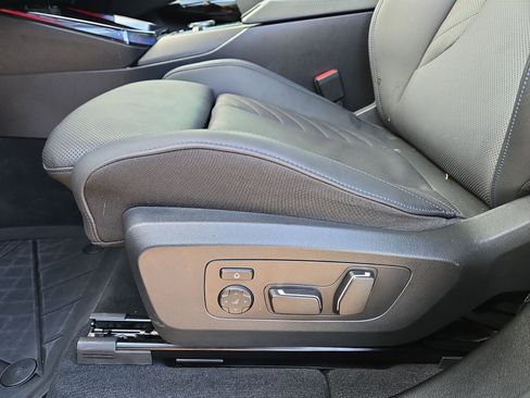 Certified 2025 BMW X3 M50 w/ Premium Package AWD/4WD image 17