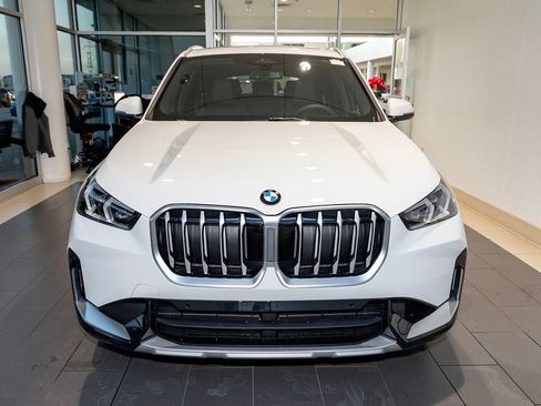 Used 2026 BMW X1 xDrive28i w/ Convenience Package AWD/4WD image 2