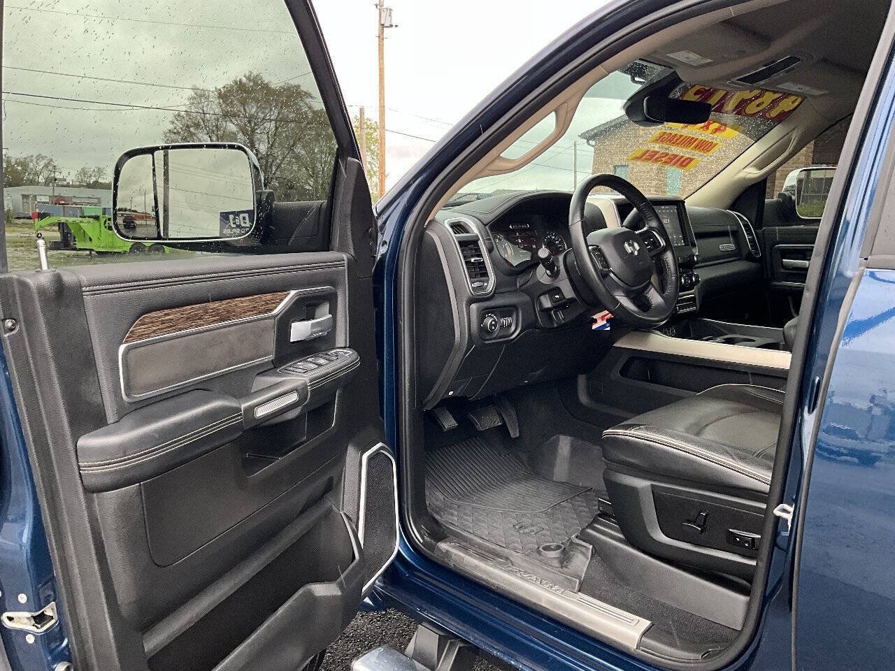 Used 2019 RAM 5500 Laramie AWD/4WD image 25