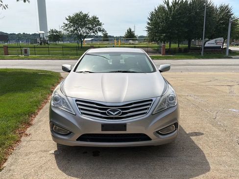 Used 2013 Hyundai Azera FWD image 1