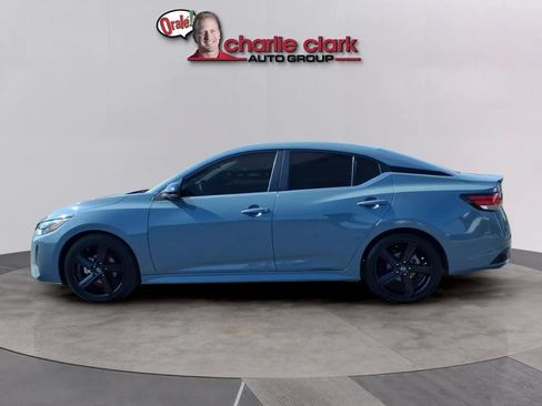 Used 2024 Nissan Sentra SR FWD image 2