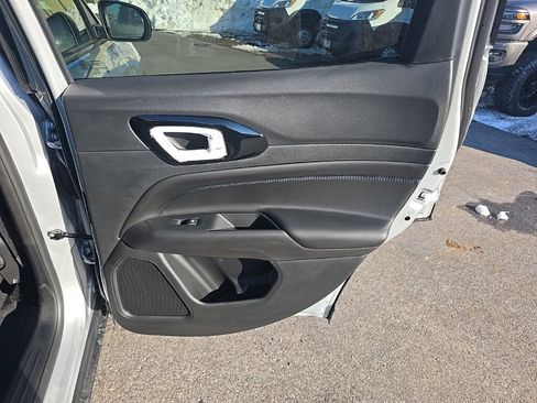 New 2026 Jeep Compass Limited image 12