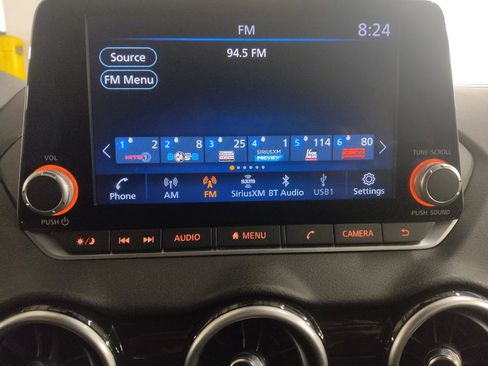 Used 2025 Nissan Sentra SV FWD image 25