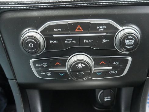 Used 2019 Dodge Charger R/T w/ Daytona Edition Group image 18