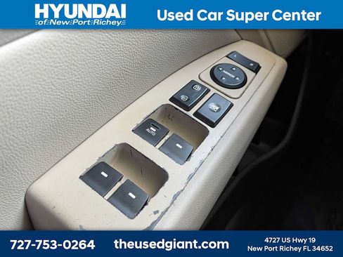 Used 2020 Hyundai Elantra Limited FWD image 28