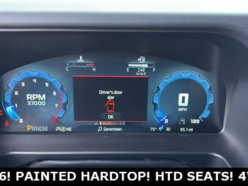 New 2025 Ford Bronco Badlands image 9