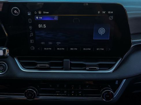 Used 2025 Chevrolet Equinox LT image 29