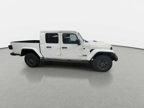 New 2026 Jeep Gladiator Sport AWD/4WD image 2