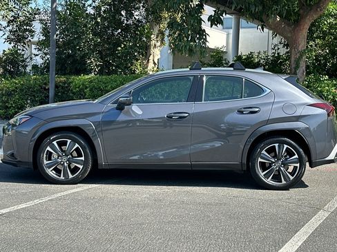 Certified 2025 Lexus UX 300h FWD w/ Accessory Package (Z2) image 2