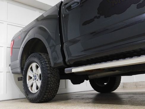 Used 2015 Ford F150 XLT image 12