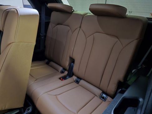 Certified 2025 Audi Q7 2.0T Premium Plus w/ Premium Plus Package image 16