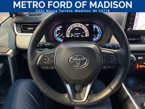 Used 2021 Toyota RAV4 Limited image 26