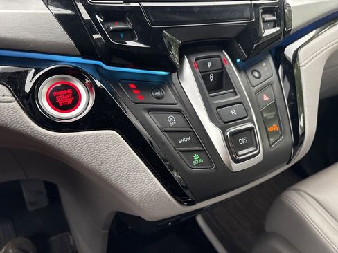 Used 2024 Honda Odyssey Touring image 25