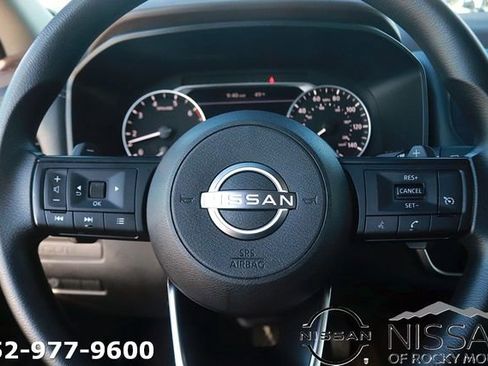 Used 2023 Nissan Rogue S AWD/4WD image 16