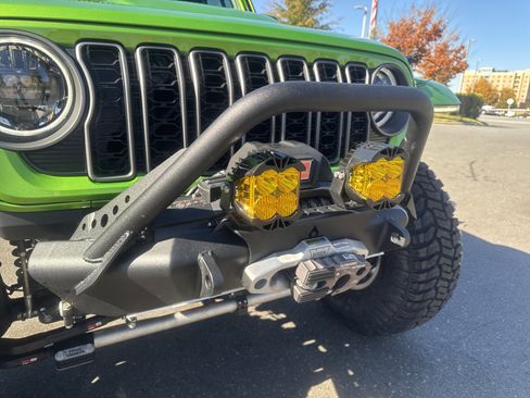 Certified 2025 Jeep Gladiator Rubicon w/ Convenience Group image 45