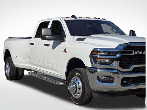 Used 2025 RAM 3500 Tradesman w/ Chrome Appearance Group AWD/4WD image 49