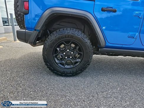 Used 2023 Jeep Wrangler Unlimited w/ Cold Weather Group AWD/4WD image 14