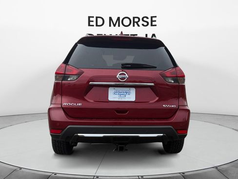 Used 2019 Nissan Rogue SV image 4