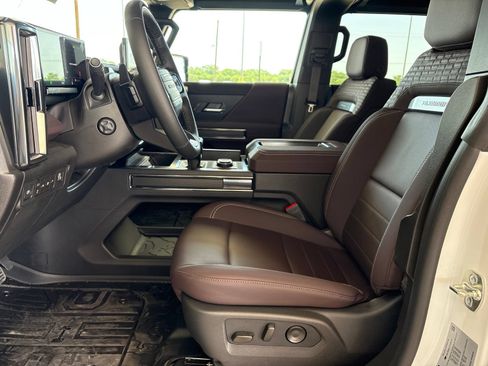 New 2026 GMC Hummer EV SUV w/ LPO, Dark Essentials Package AWD/4WD image 14