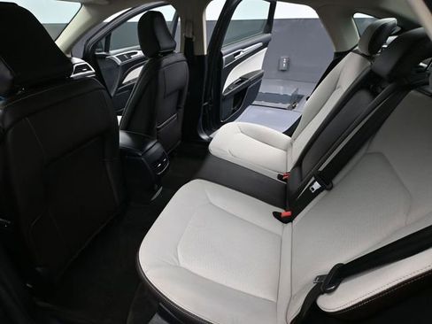 Used 2020 Ford Fusion SE w/ Equipment Group 151A image 37