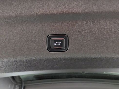 Used 2023 Chevrolet Tahoe Z71 AWD/4WD image 42
