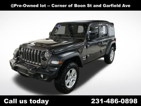 Used 2018 Jeep Wrangler Unlimited Sport image 1