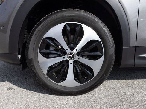 Certified 2025 Mercedes-Benz GLB 250 4MATIC image 6