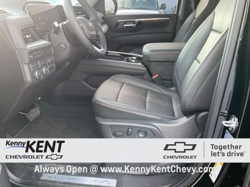 Used 2026 Chevrolet Suburban High Country w/ Sun And Tow Package image 29