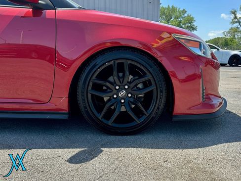 Used 2016 Scion tC FWD image 9