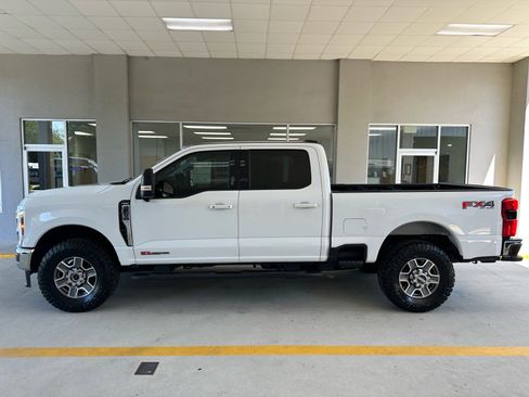 Certified 2024 Ford F250 Lariat AWD/4WD image 3