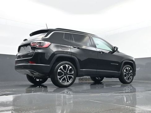 Used 2022 Jeep Compass Limited AWD/4WD image 25